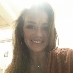 Meet your Posher, Gina